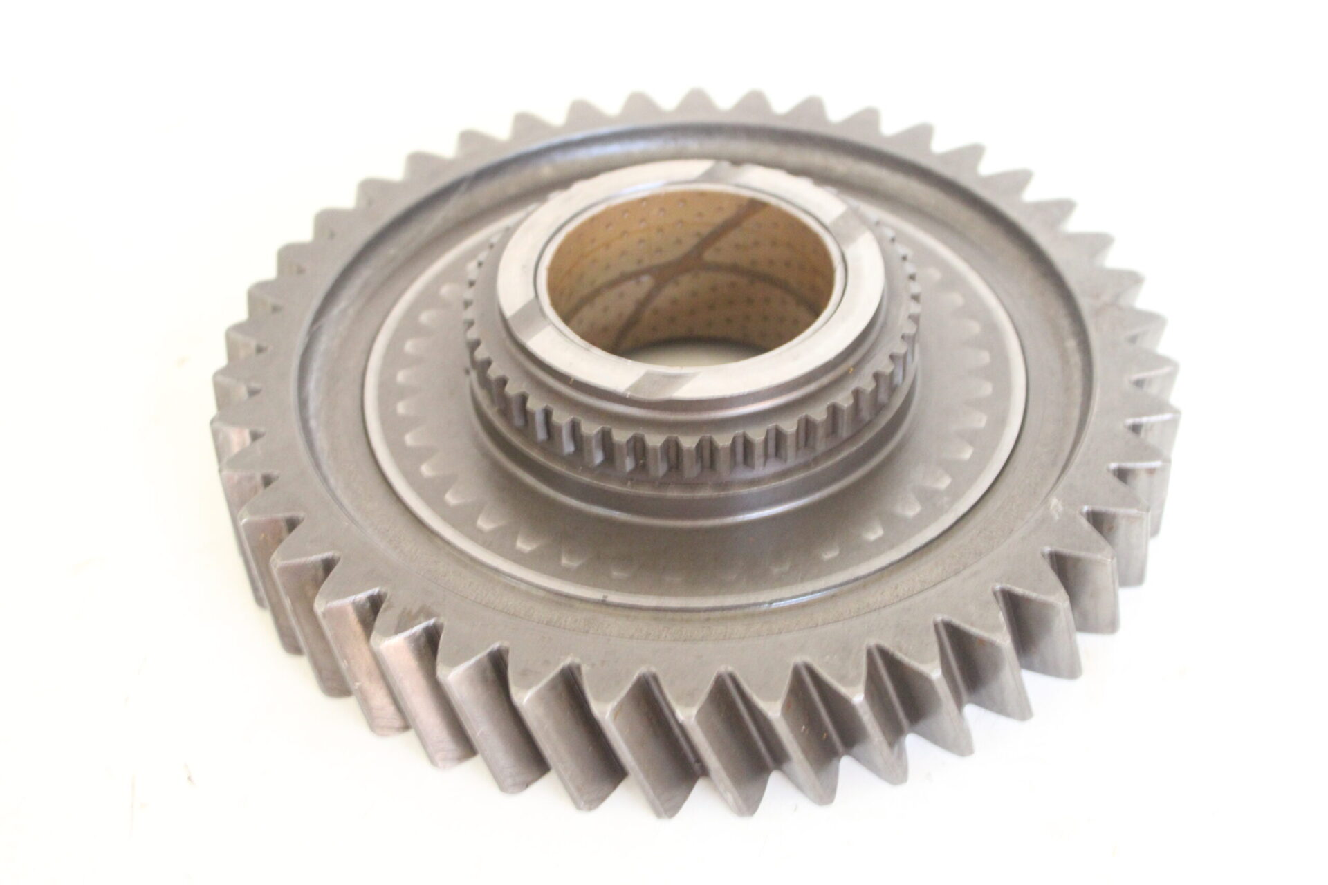 1686467M91,Gear 42T,Massey Ferguson Tractors, Ned Murphy Tractors Ltd.