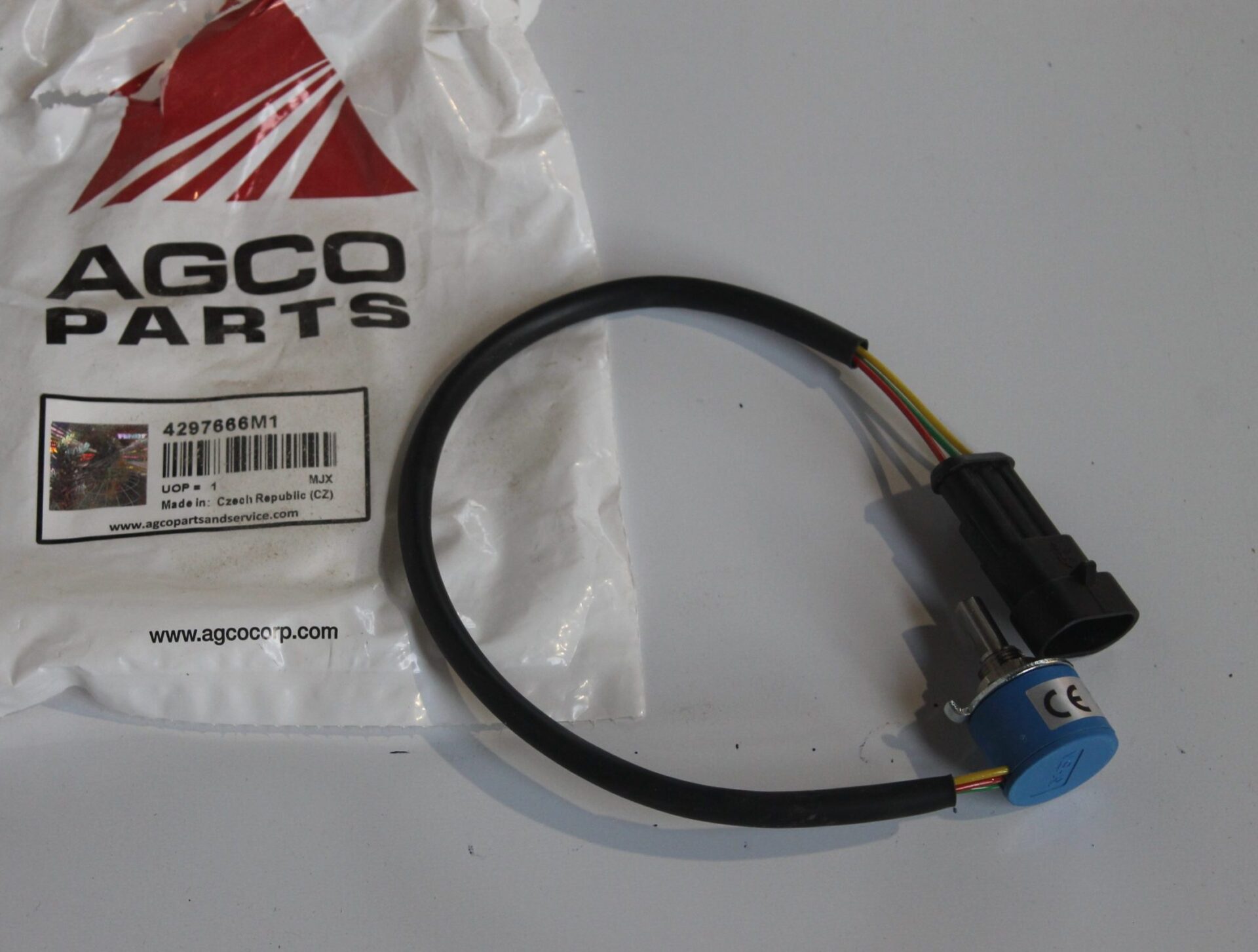 4297666M1, Throttle Sensor, Massey Ferguson Tractors, Ned Murphy Tractors Ltd.