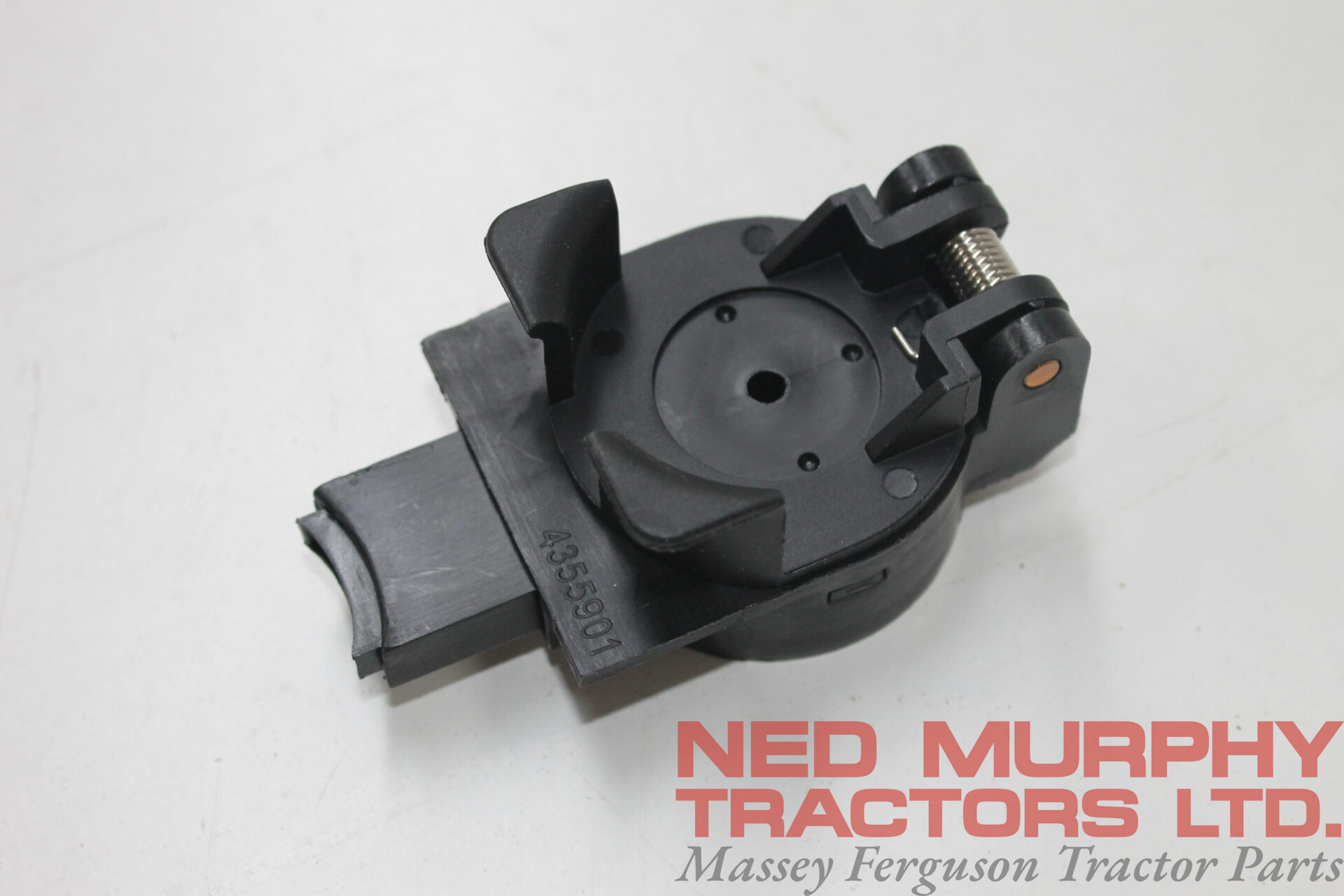 4355901M1, Hydraulic Coupler Cover, Massey Ferguson Tractors, Ned Murphy Tractors Ltd.