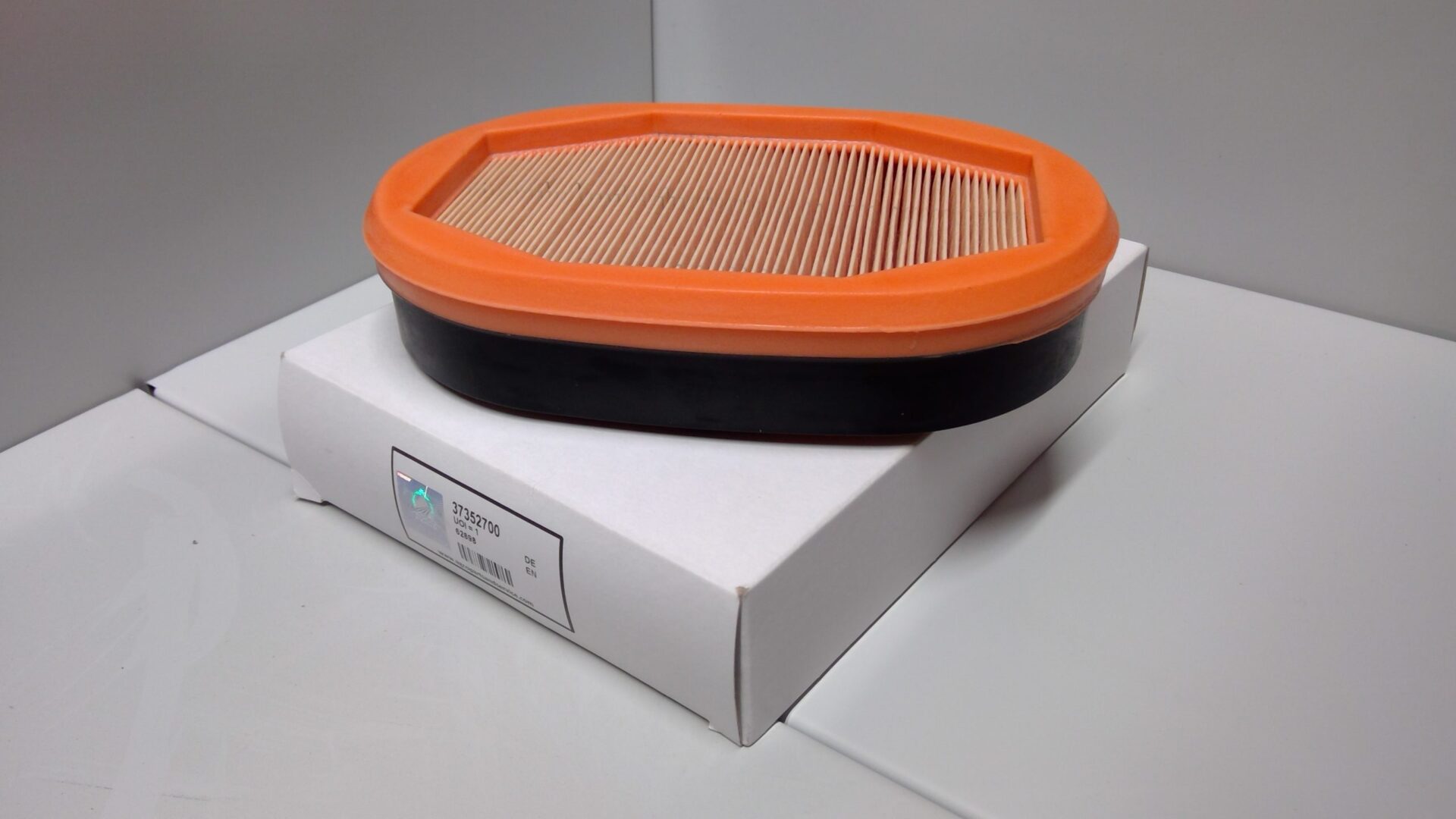 V37352700, Air Filter Element, Massey Ferguson Tractors, Ned Murphy Tractors Ltd.