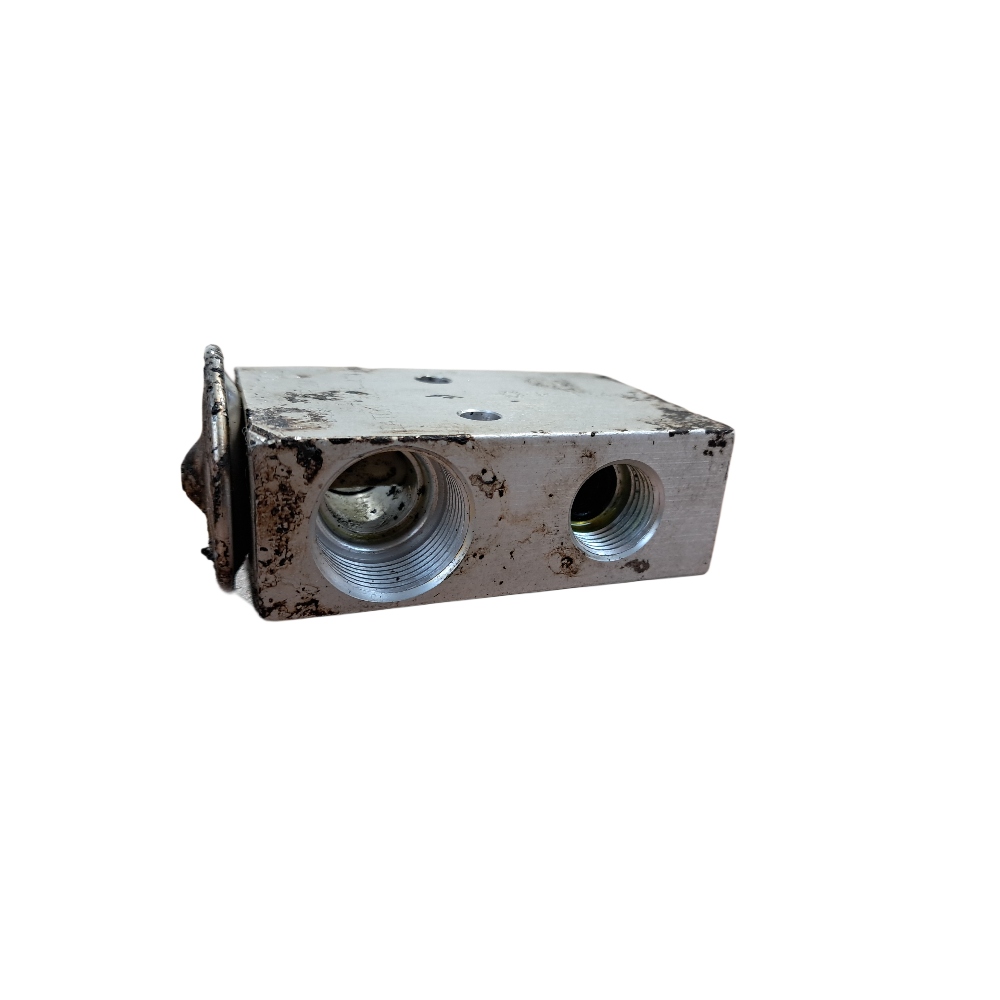 Preassure Valve 3901517M1, Massey Ferguson Tractors, Ned Murphy Tractors Ltd.